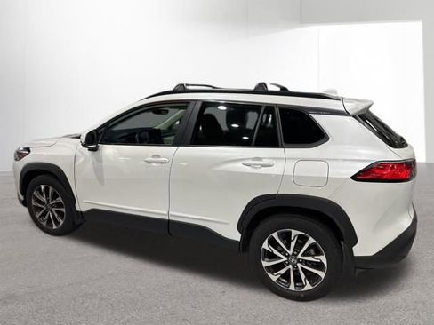 Certified 2023 Toyota Corolla Cross XLE w/ Convenience Package image 12