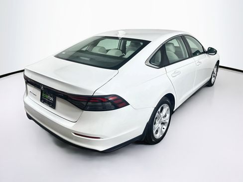 Used 2025 Honda Accord LX image 9