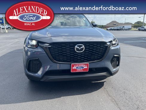 Used 2025 MAZDA CX-70 3.3 Turbo w/ Preferred Package AWD/4WD image 5