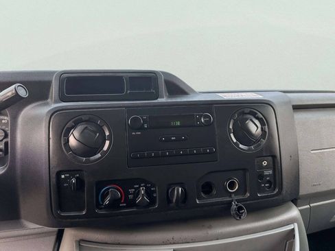 Used 2014 Ford E-350 and Econoline 350 Super Duty RWD image 12