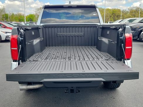 New 2026 Toyota Tacoma SR5 AWD/4WD image 10