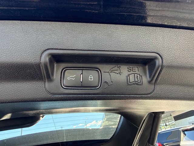 Used 2020 Ford Explorer XLT w/ Equipment Group 202A AWD/4WD image 24