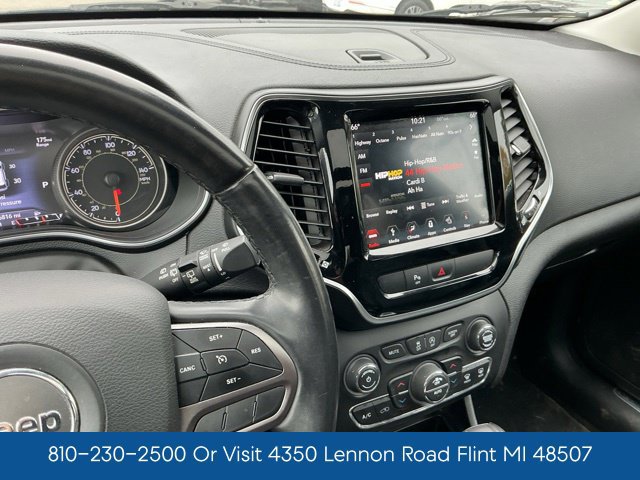 Used 2019 Jeep Cherokee Limited AWD/4WD image 23