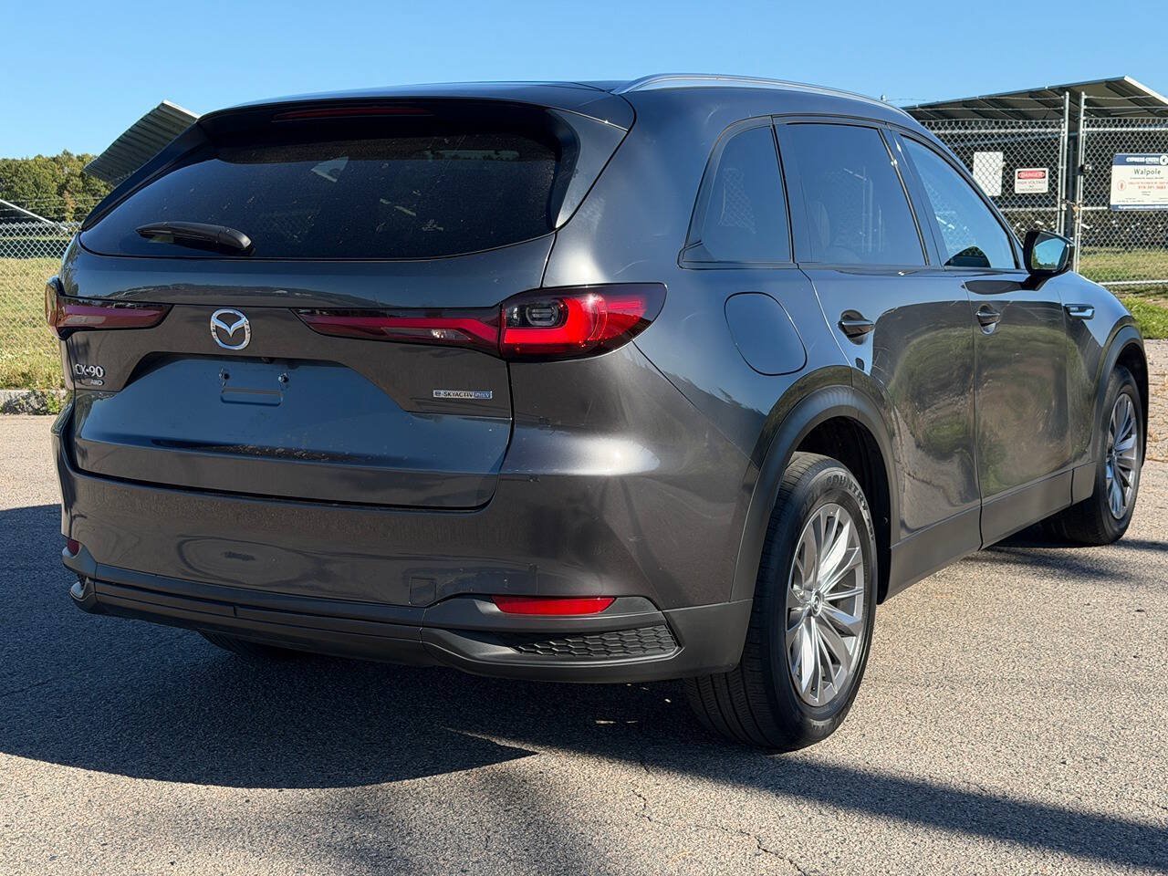 Used 2024 MAZDA CX-90 Plug-In Hybrid w/ Preferred AWD/4WD image 5