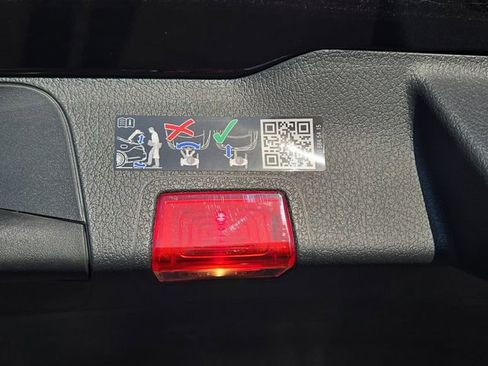 New 2026 Mercedes-Benz GLB 250 4MATIC image 30