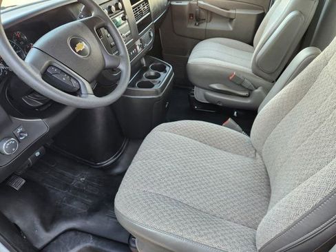 Used 2025 Chevrolet Express 3500 w/ Power Convenience Package image 5