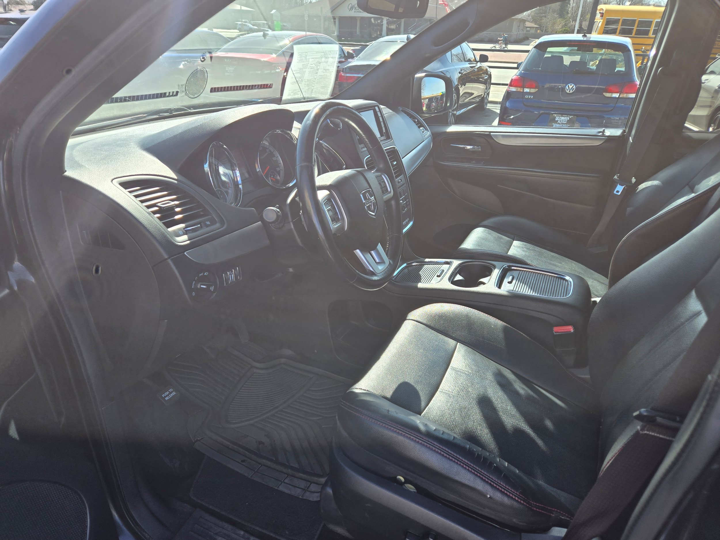 Used 2019 Dodge Grand Caravan GT FWD image 4
