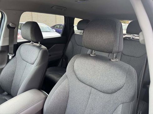 Used 2020 Hyundai Santa Fe SE image 16