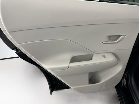 Used 2025 Hyundai Kona SEL image 26