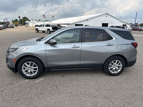 Used 2024 Chevrolet Equinox LT w/ LPO, Floor Liner Package FWD image 24