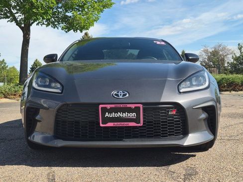 Used 2022 Toyota GR86 Premium RWD image 2