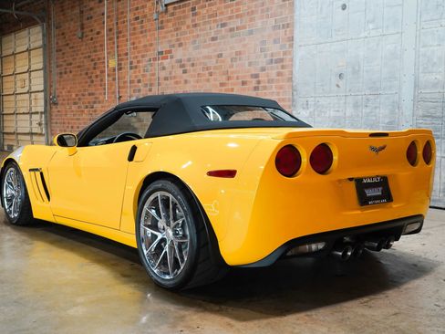 Used 2010 Chevrolet Corvette Grand Sport w/ Preferred Equipment Group RWD image 12