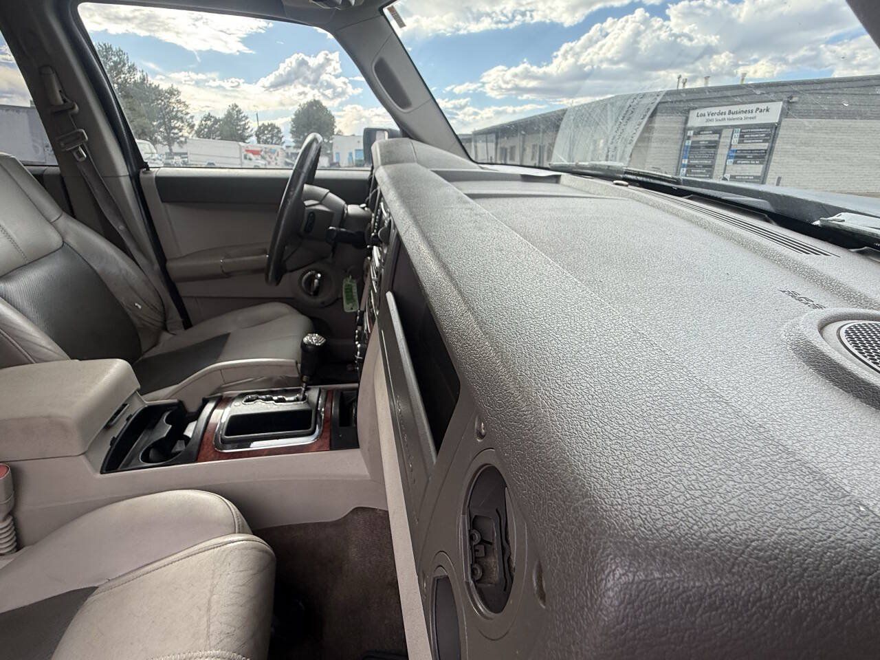 Used 2006 Jeep Commander Limited w/ Trailer Tow Group IV RWD image 25