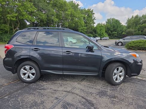 Used 2016 Subaru Forester 2.5i Premium w/ All-Weather Package AWD/4WD image 2