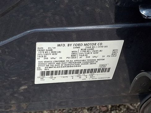 Used 2019 Ford Edge Titanium w/ Cold Weather Package AWD/4WD image 27