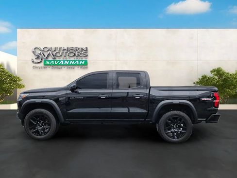 Used 2024 Chevrolet Colorado Trail Boss AWD/4WD image 2