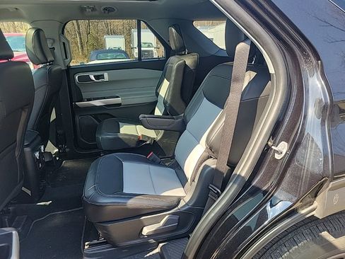 Used 2023 Ford Explorer XLT w/ Equipment Group 202A image 14