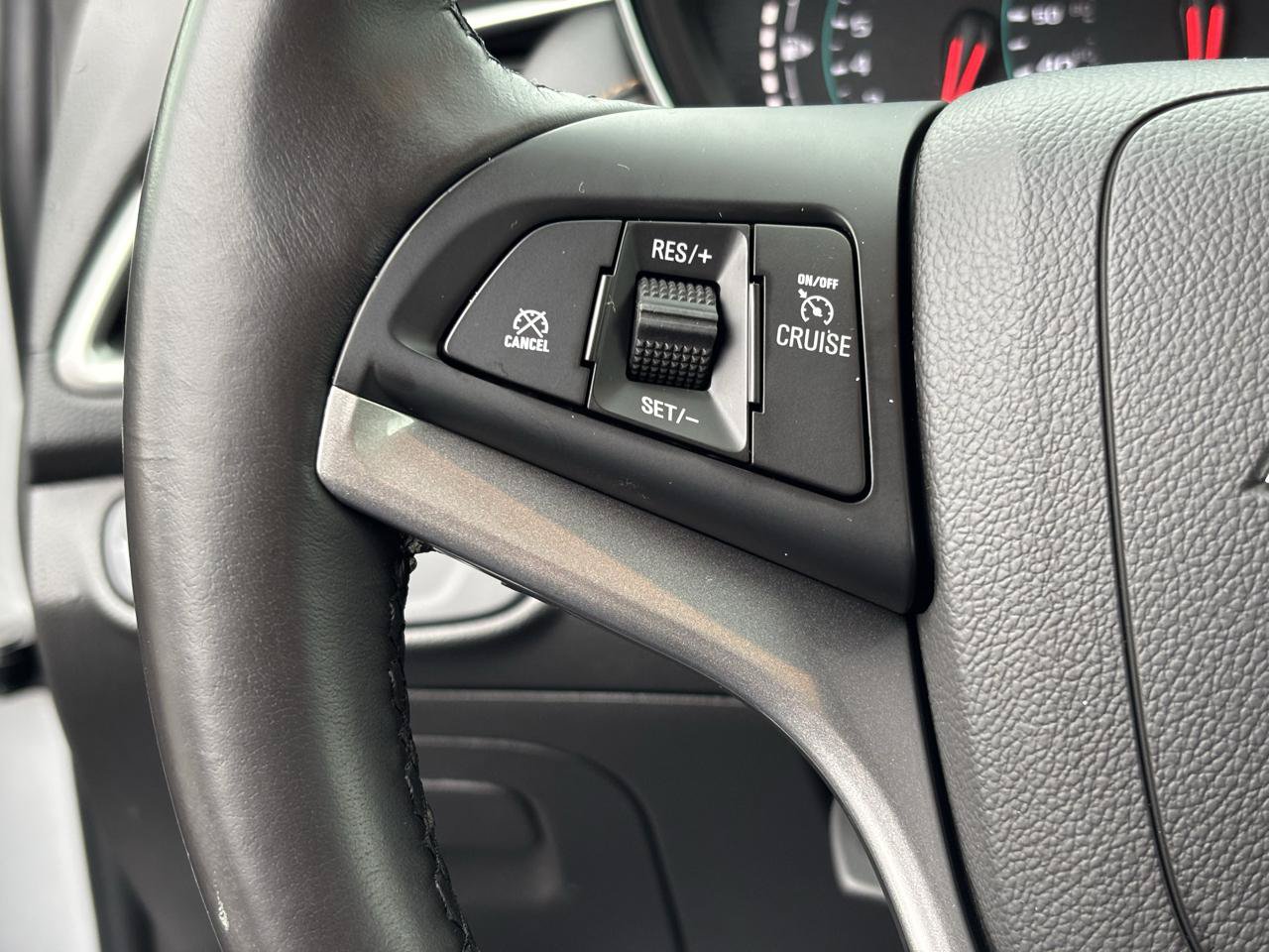 Used 2019 Chevrolet Trax LT w/ LT Convenience Package FWD image 20