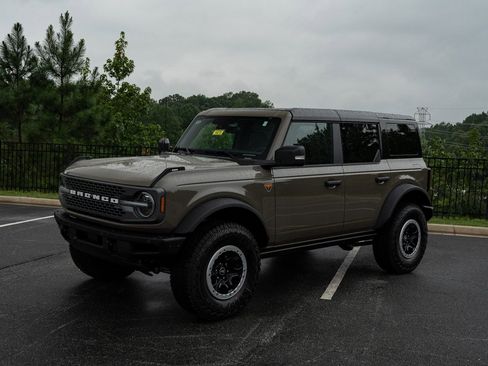 New 2025 Ford Bronco Badlands AWD/4WD image 8