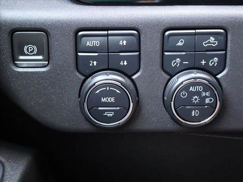 Certified 2024 Chevrolet Silverado 1500 LT Trail Boss w/ LT Trail Boss Premium Package AWD/4WD image 14