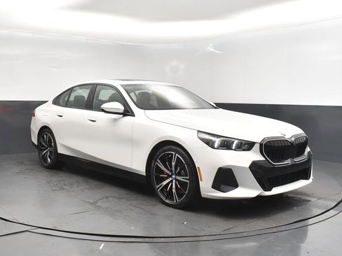 New 2026 BMW 530i 530i w/ M Sport Package image 1