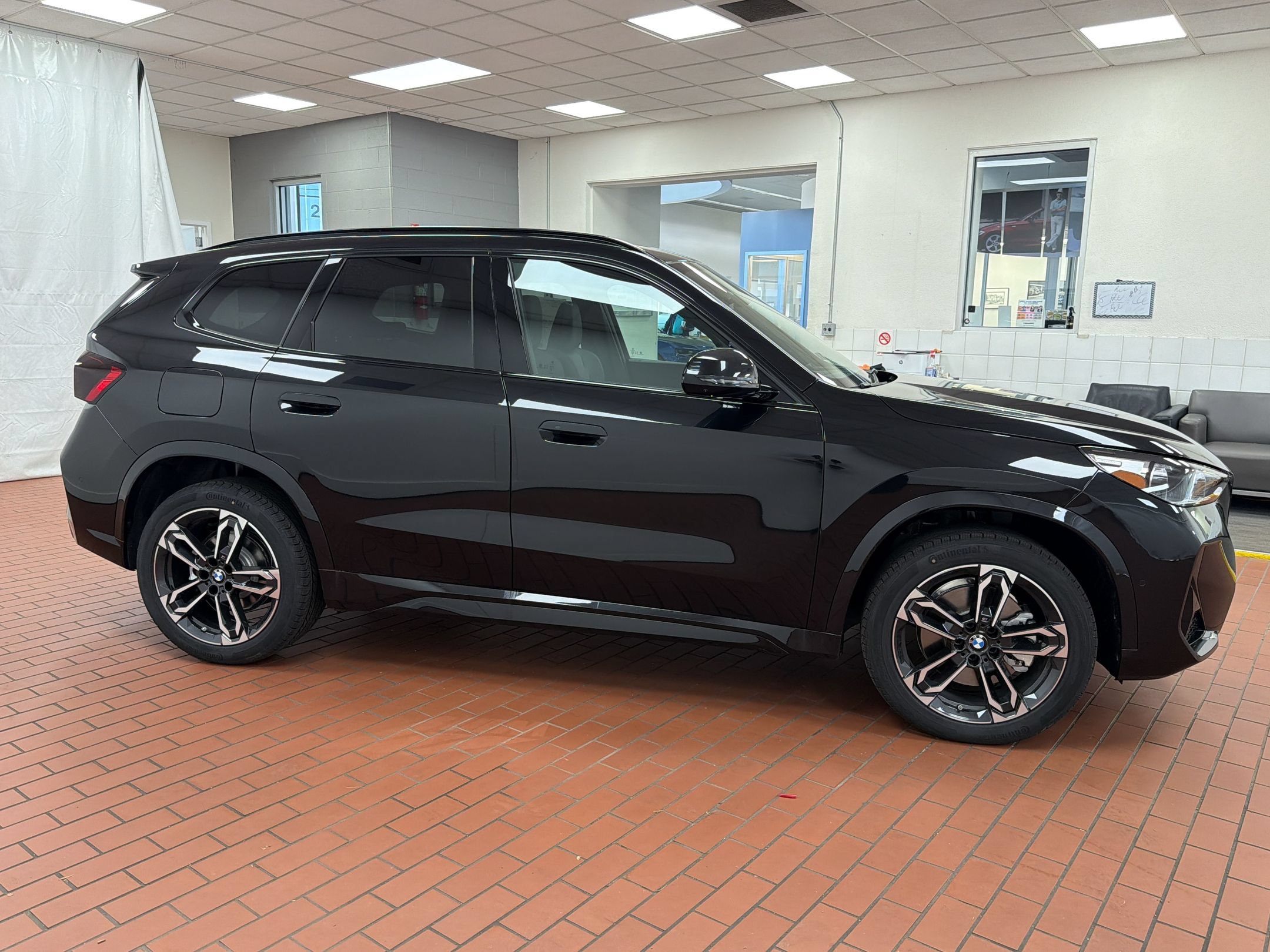 Used 2026 BMW X1 xDrive28i w/ Technology Package AWD/4WD image 8