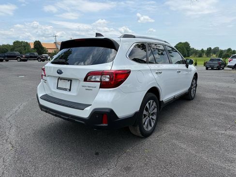 Used 2019 Subaru Outback 3.6R Touring AWD/4WD image 4
