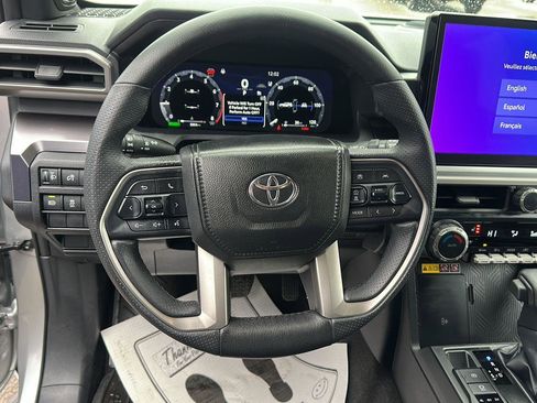 Used 2025 Toyota 4Runner TRD Off-Road Premium image 31