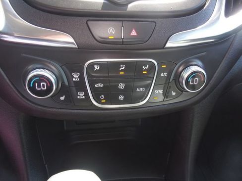 Used 2024 Chevrolet Equinox LT w/ LPO, Floor Liner Package FWD image 22