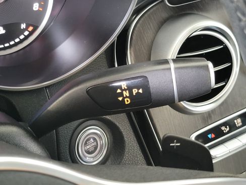 Used 2021 Mercedes-Benz GLC 300 image 25