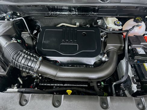 Used 2025 Chevrolet Blazer LT image 31