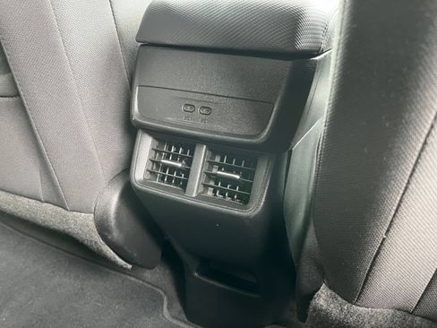 Used 2025 Chevrolet Equinox LT FWD image 25
