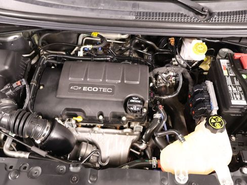 Used 2020 Chevrolet Sonic LT FWD image 18