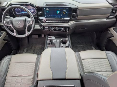 Used 2024 Chevrolet Silverado 1500 ZR2 AWD/4WD image 5