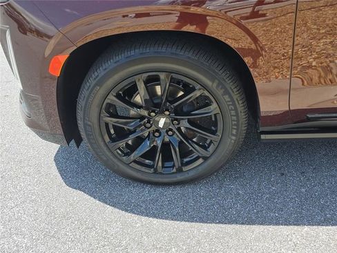 Used 2023 Cadillac Escalade Sport w/ LPO, ONYX Package AWD/4WD image 11