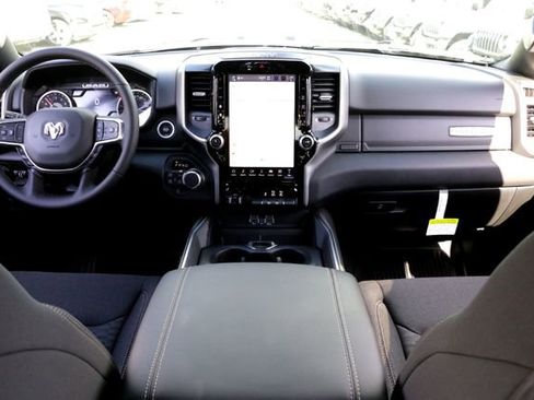 New 2026 RAM 1500 4x4 Crew Cab image 20