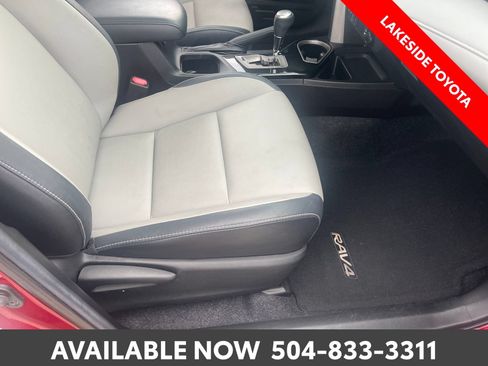Used 2018 Toyota RAV4 Limited w/ Advanced Technology Package FWD image 16