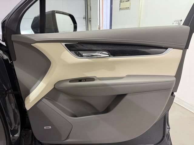Certified 2021 Cadillac XT6 Premium Luxury AWD/4WD image 29
