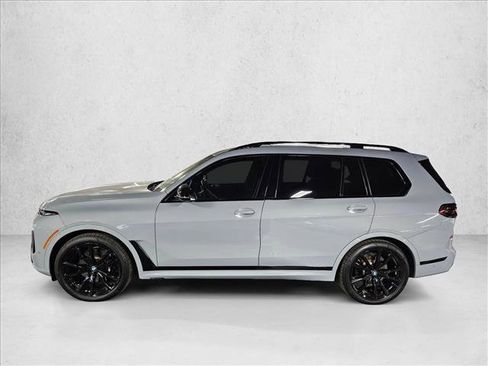 New 2025 BMW X7 M60i image 5
