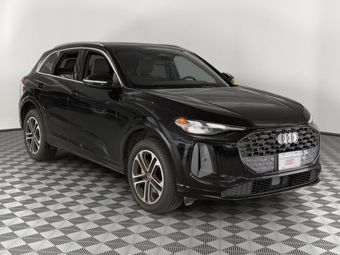 Used 2025 Audi Q5 Premium w/ Convenience Package AWD/4WD image 7