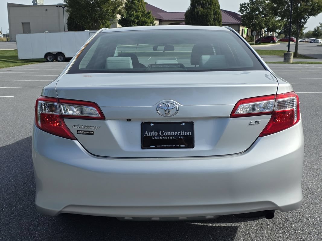 Used 2014 Toyota Camry LE FWD image 9
