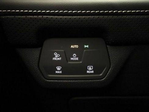 New 2026 Volkswagen Atlas Cross Sport SEL R-Line image 28