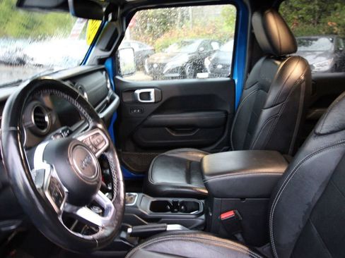 Used 2021 Jeep Wrangler Unlimited Sahara image 10