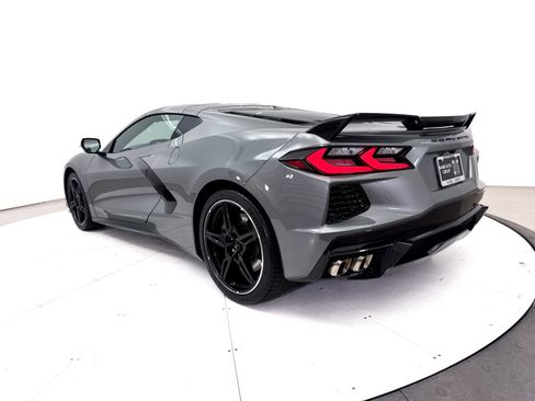 Used 2022 Chevrolet Corvette Stingray Premium Cpe w/ Z51 Performance Package RWD image 19