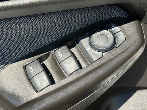 Used 2025 Chevrolet TrailBlazer LT AWD/4WD image 8