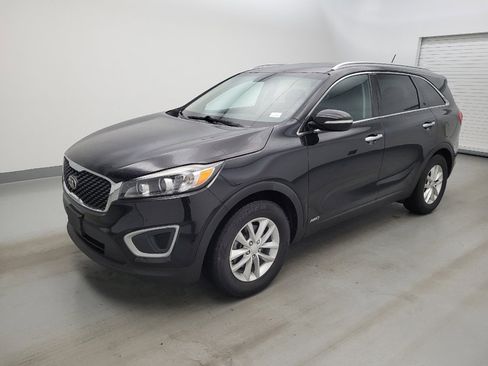 Used 2017 Kia Sorento AWD image 2