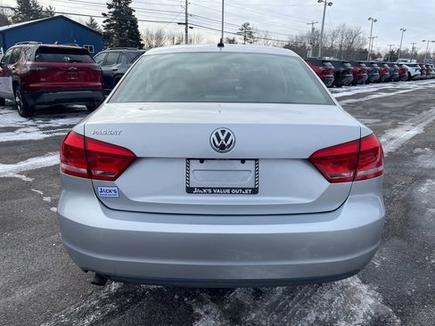 Used 2013 Volkswagen Passat 2.5 S image 5