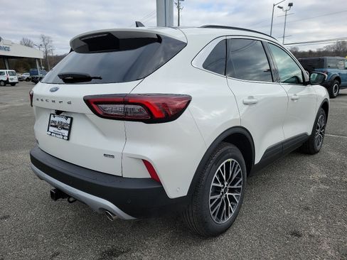 New 2024 Ford Escape SE w/ PHEV Premium Package image 4