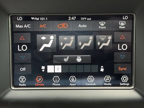 Used 2020 Jeep Grand Cherokee Laredo AWD/4WD image 15