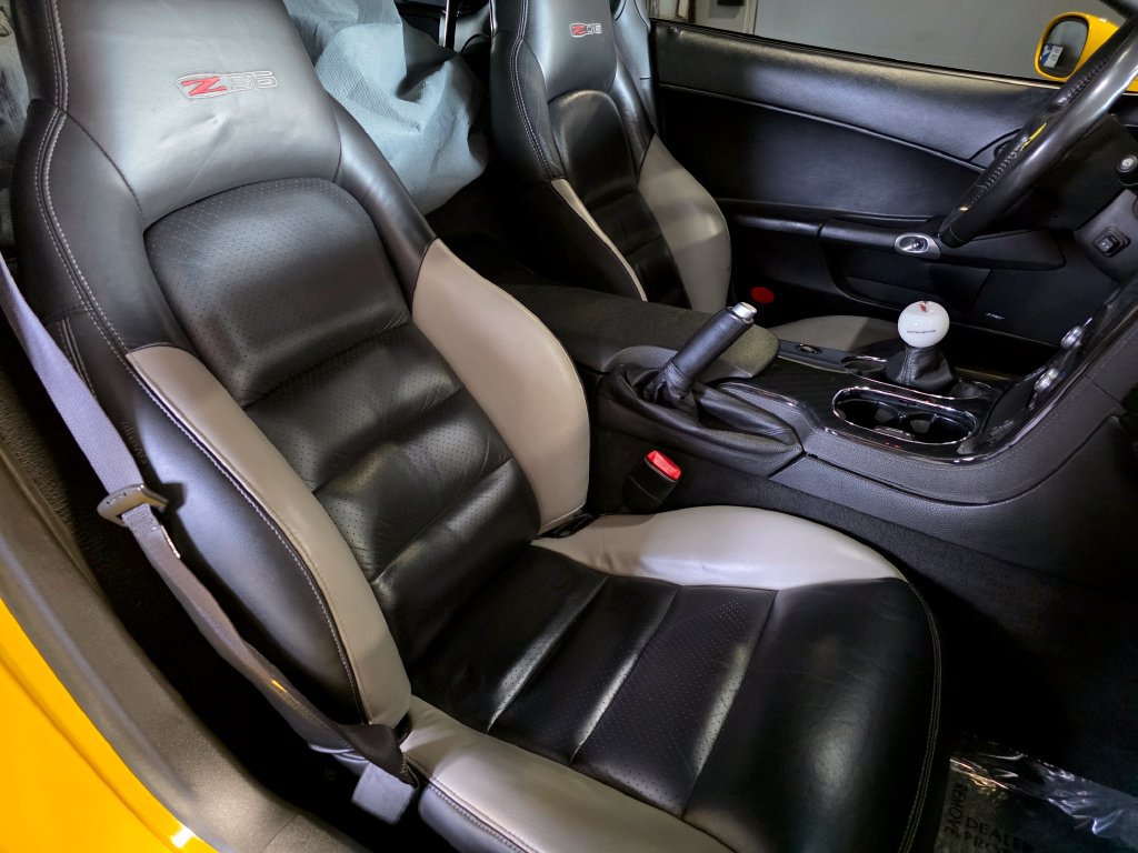 Used 2006 Chevrolet Corvette Z06 w/ Preferred Equipment Group RWD image 15